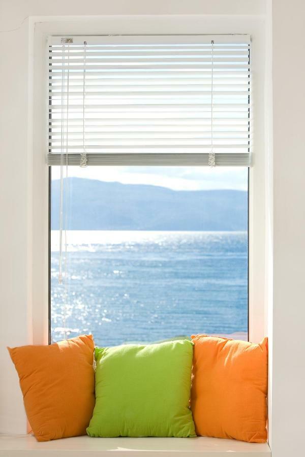 Mina * Ohrid